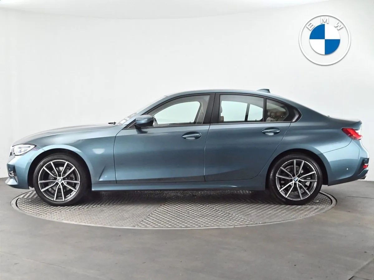BMW 3 Series 320i Sport Saloon - Image 3