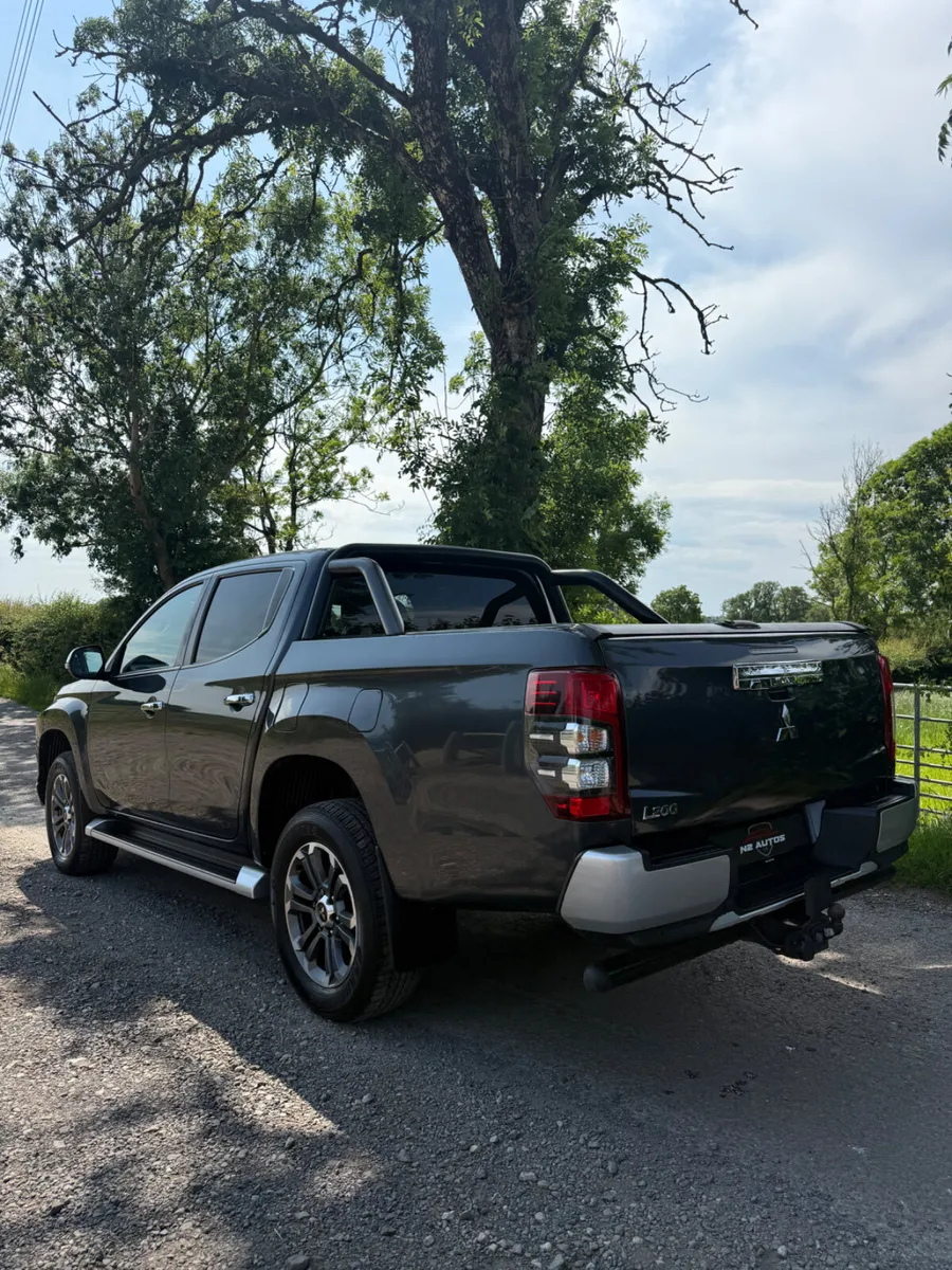 192 Mitsubishi L200 2.3 DI-D Barbarian X - Image 3