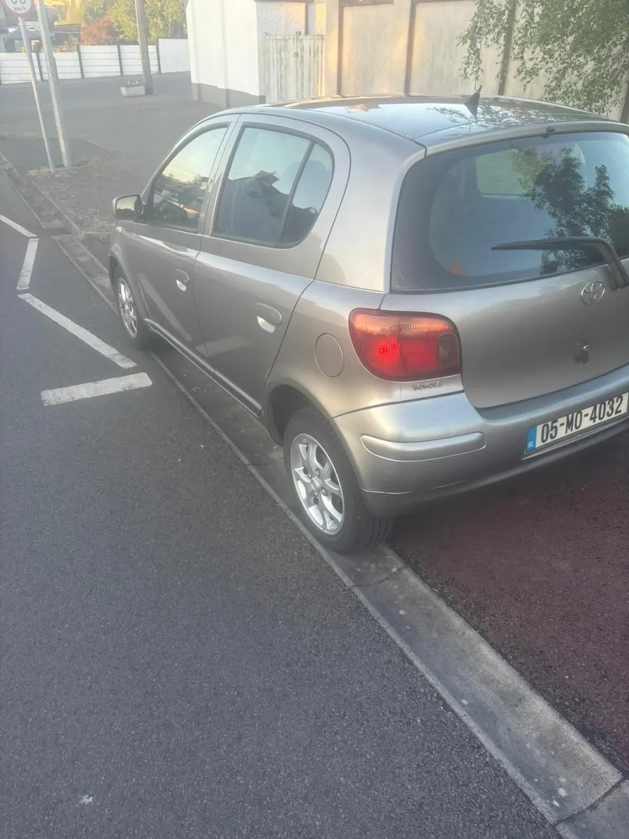 Toyota Yaris 2005 - Image 3