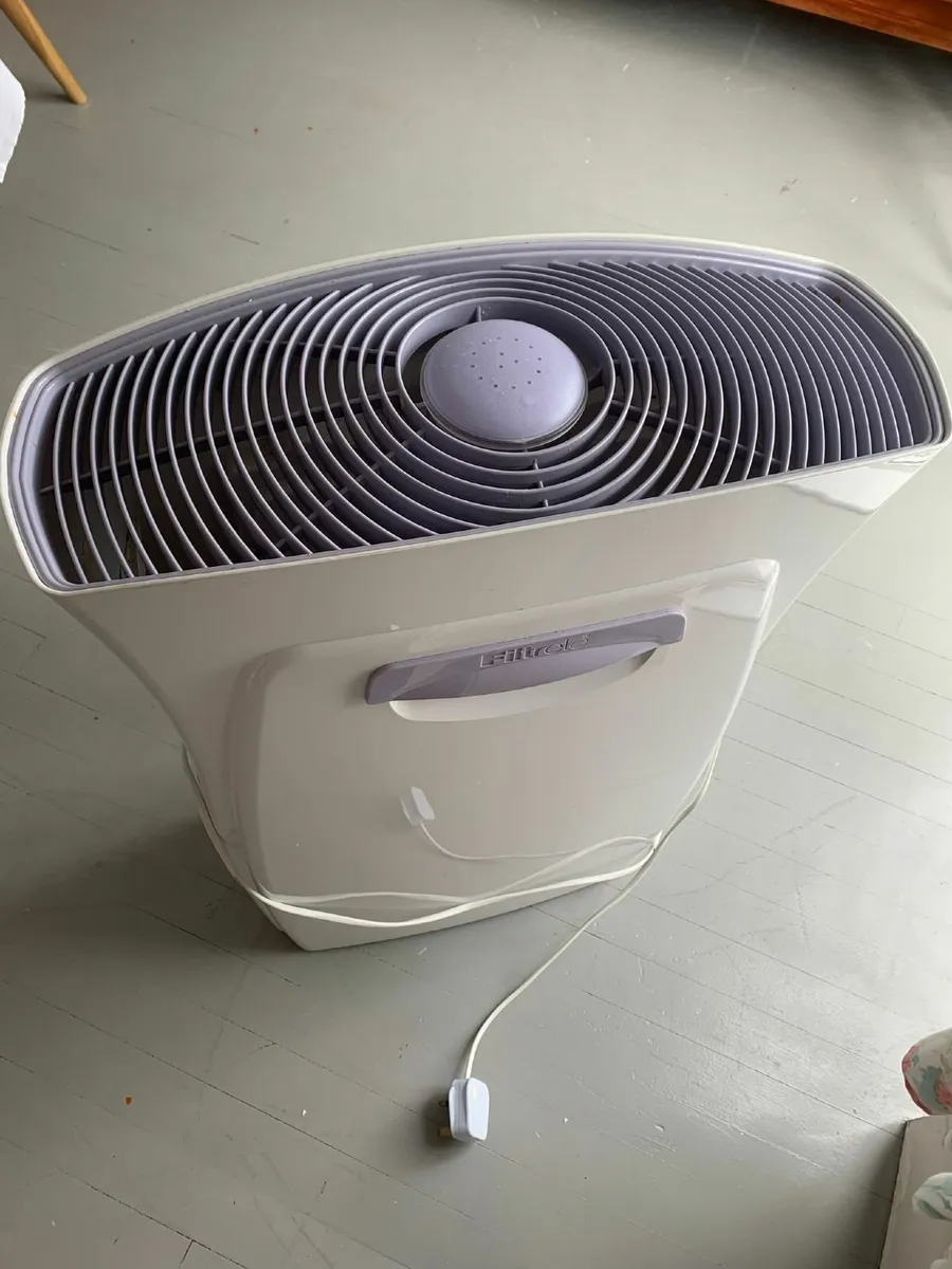 Air purifier - Image 1