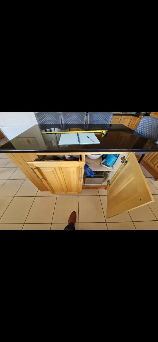 Kitchen island - Image 2