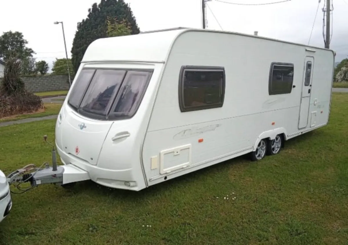 2008 6 BERTH LUNAR FB WITH FULL AWNING - Image 2