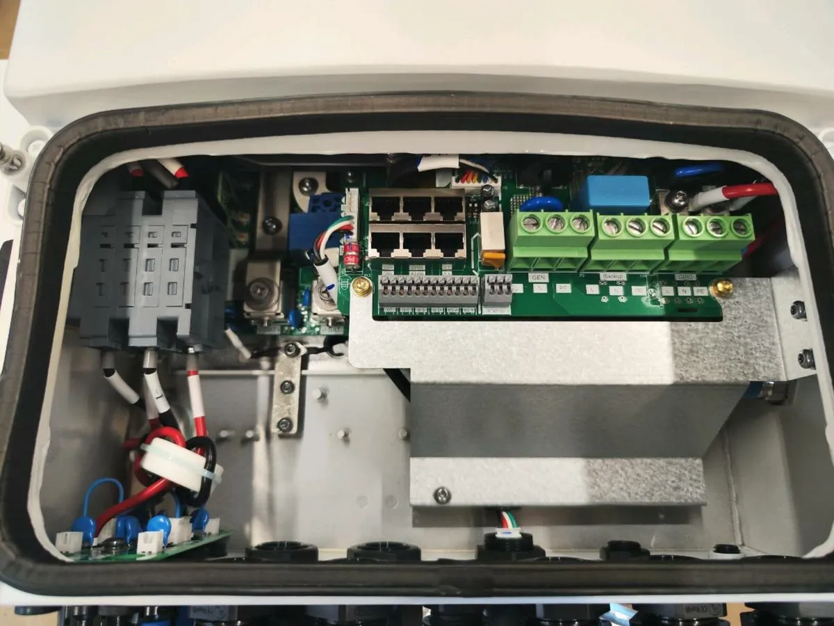 Solis Series 6 Hybrid Inverter - New - Image 3