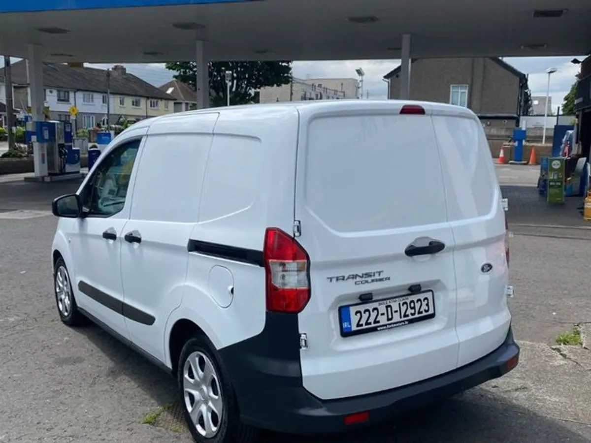 Ford TRANSIT COURIER Trend 1.5td 100PS M6 3DR - Image 4