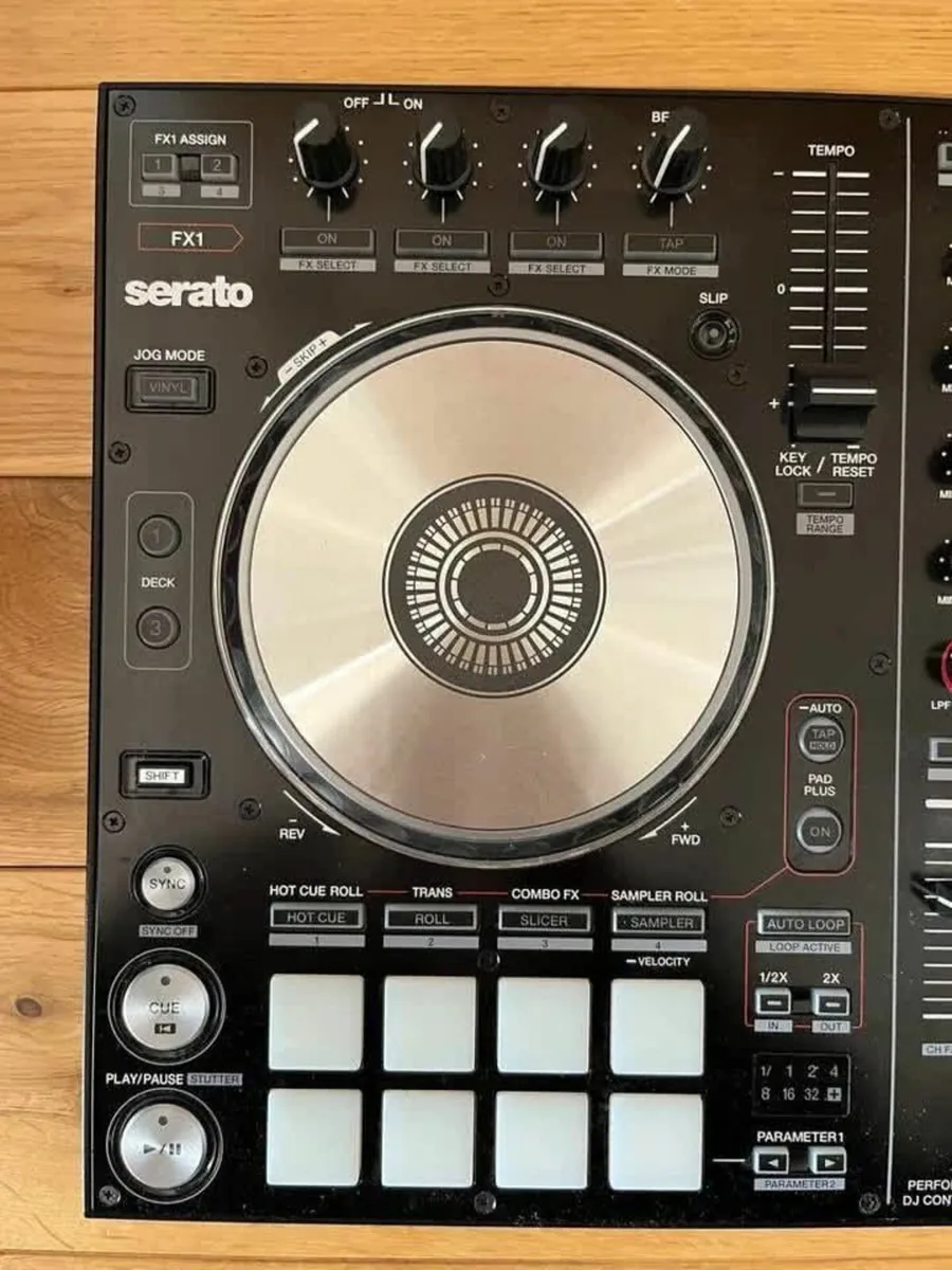 Pioneer DJ DDJ-SR Performance Serato Controller - Image 4