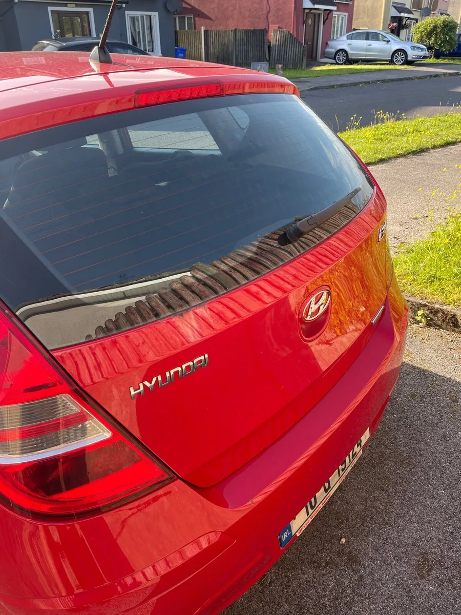 Hyundai i30 1.6CDTI 96miles - Image 3