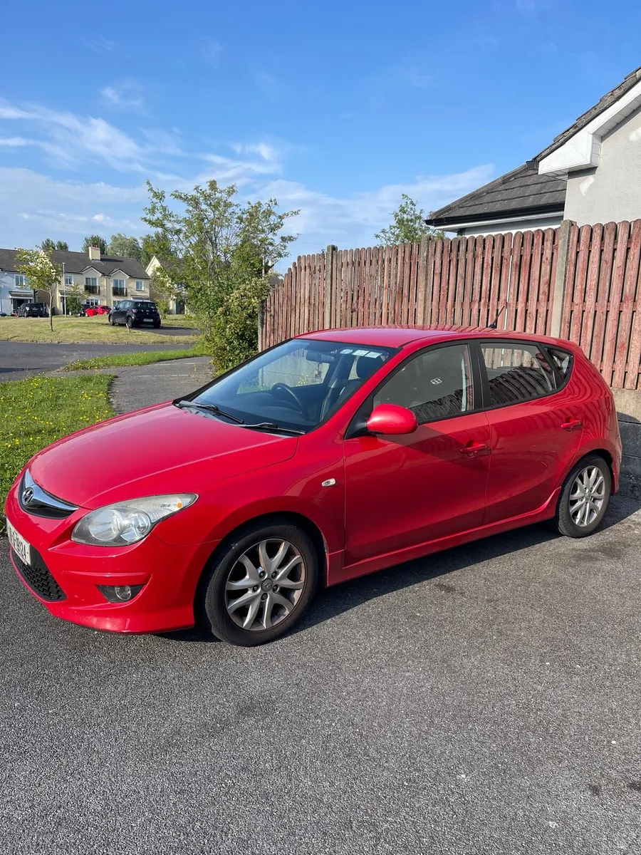 Hyundai i30 1.6CDTI 96miles - Image 1