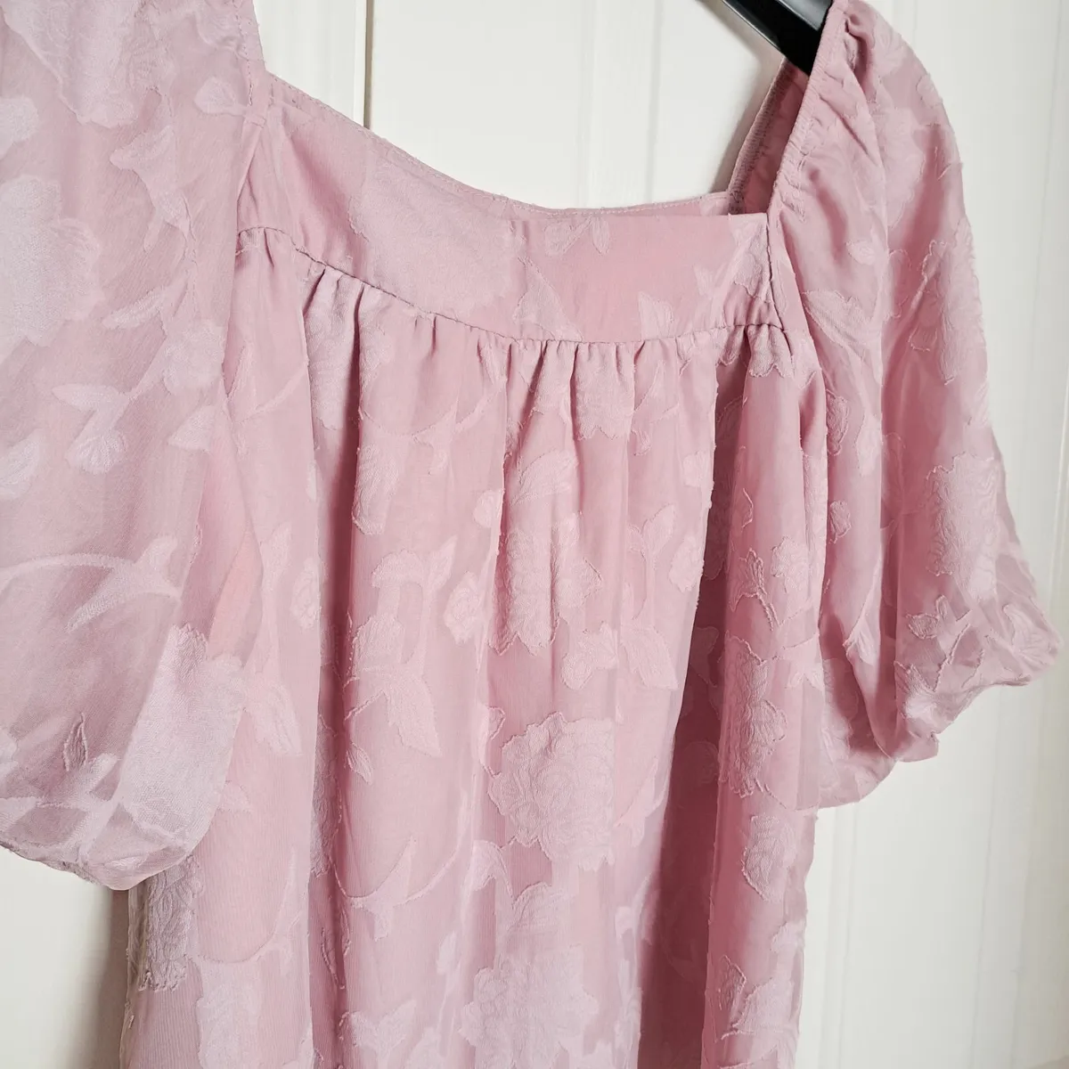 Pink Floral Puffy Sleeves Blouse Size S/M - Image 3
