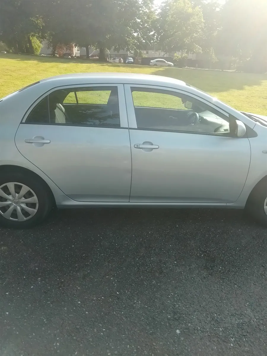 Toyota Corolla 2007 - Image 2