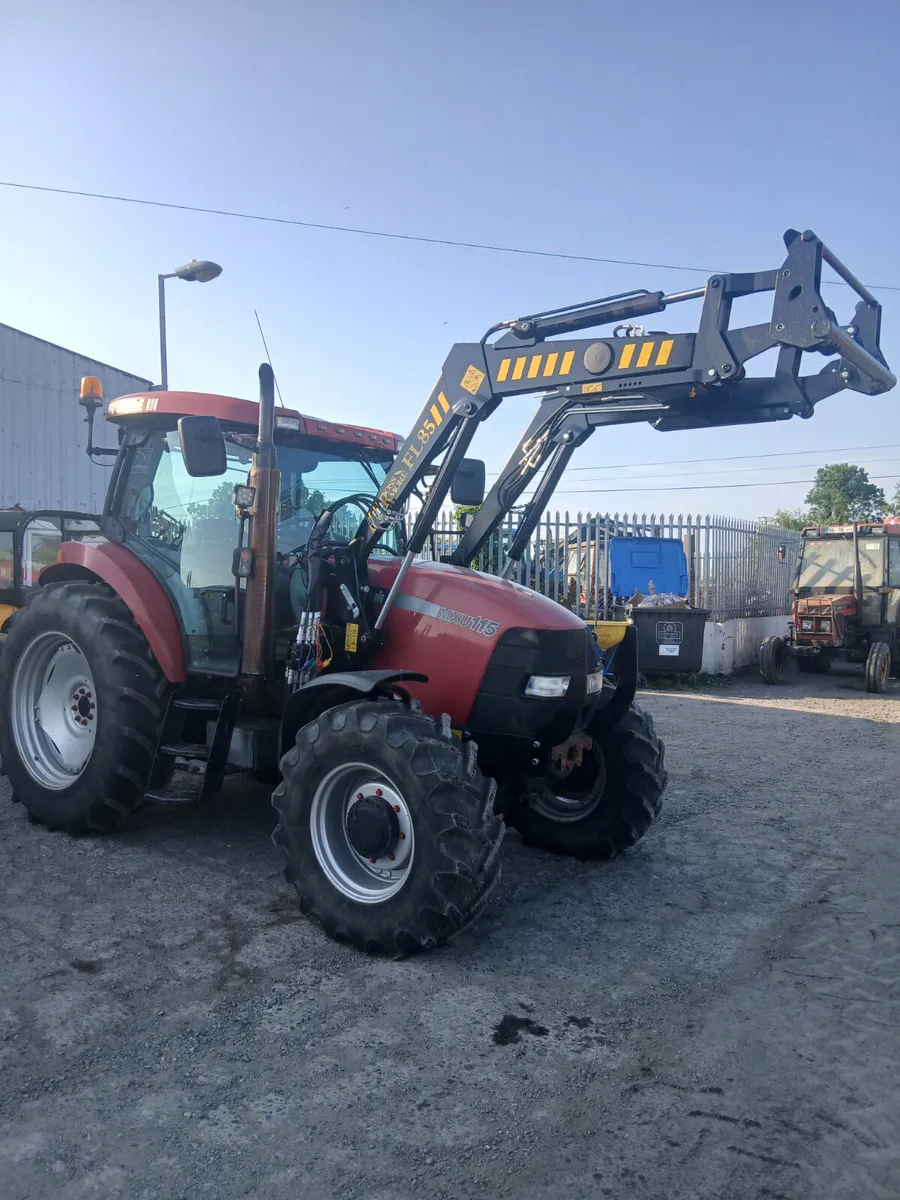 2004 Case MXU 115 c/w rossmore loader. - Image 1