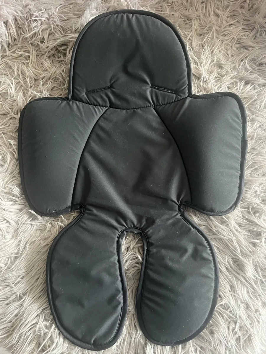 Two out and about newborn inserts - Image 4