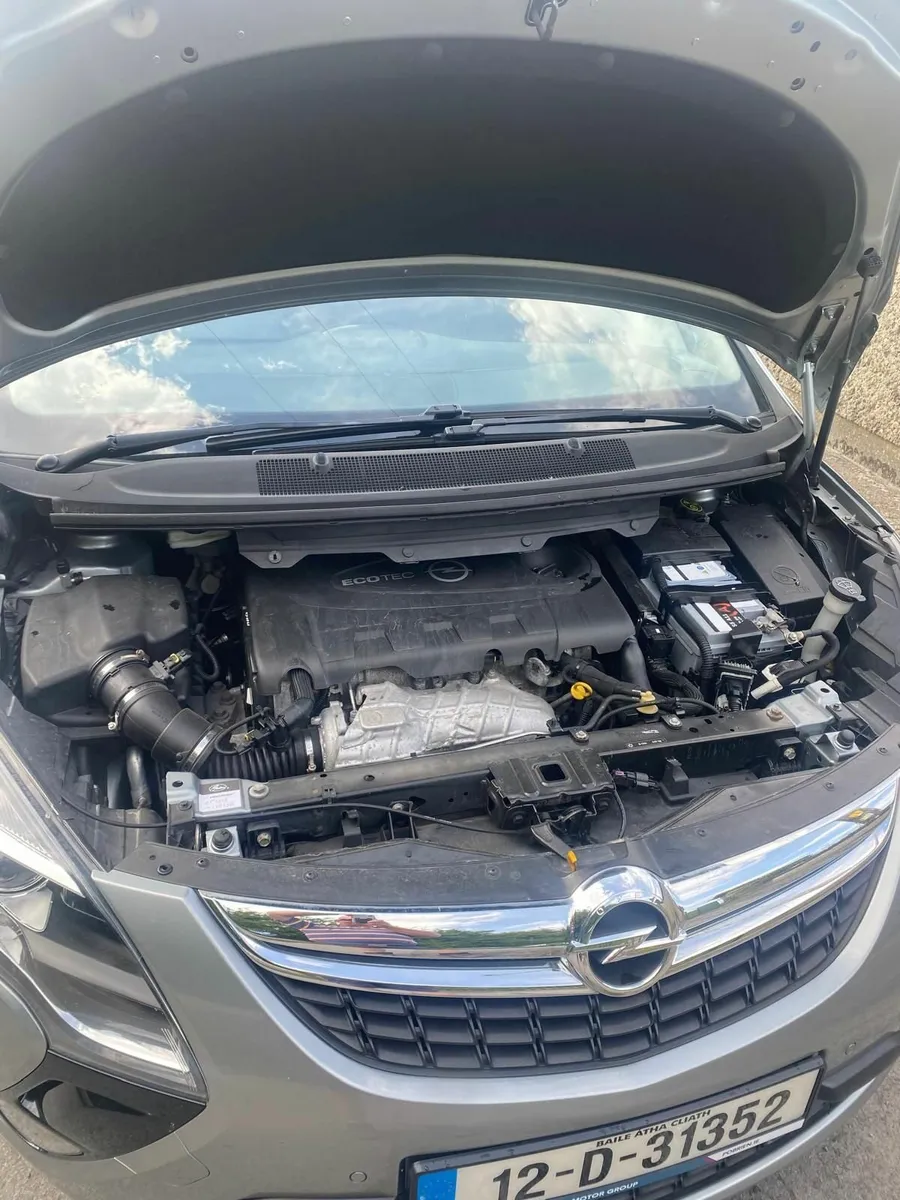 Opel Zafira 2012 - Image 2