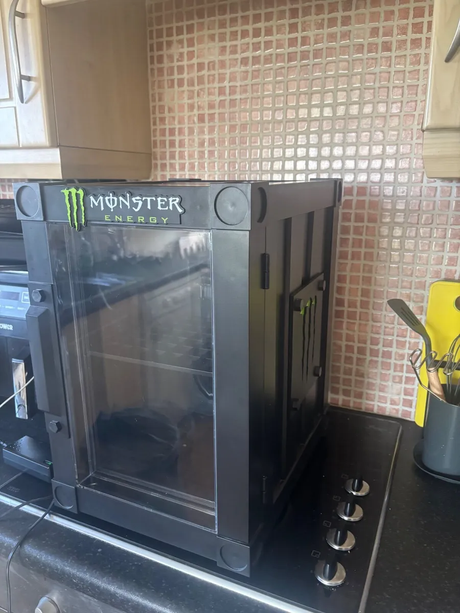 Monster mini fridge - Image 2