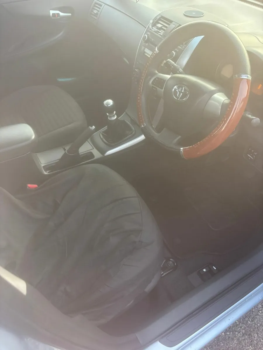 Toyota Corolla - Image 4