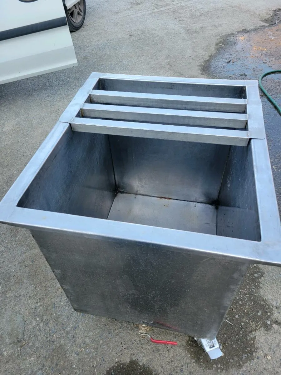 Mobile Chip Bin (Bath) Stainless Steel - Image 3