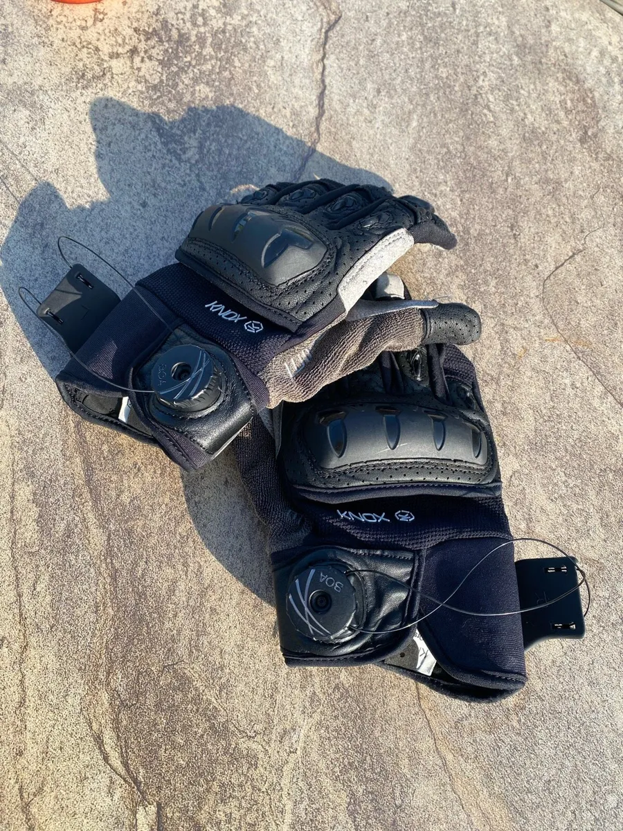 Knox and Alpine Star Gloves Large - Image 1