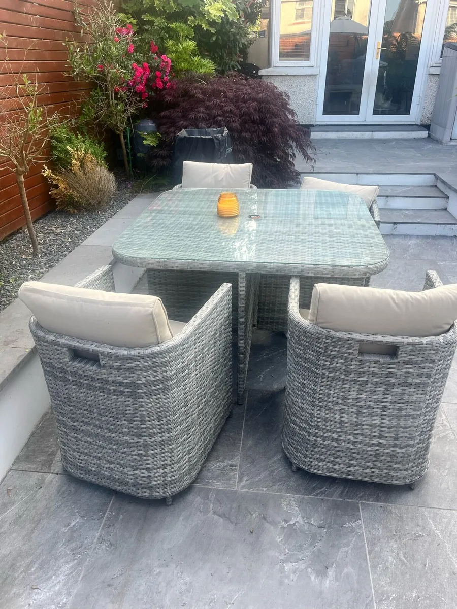 4 seater cube Garden furniture - Image 1