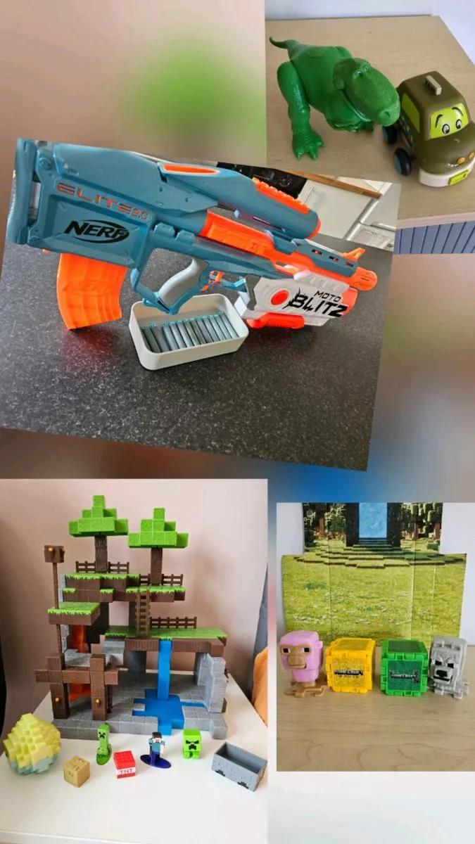 Minecraft house with toys Bundle - Image 1