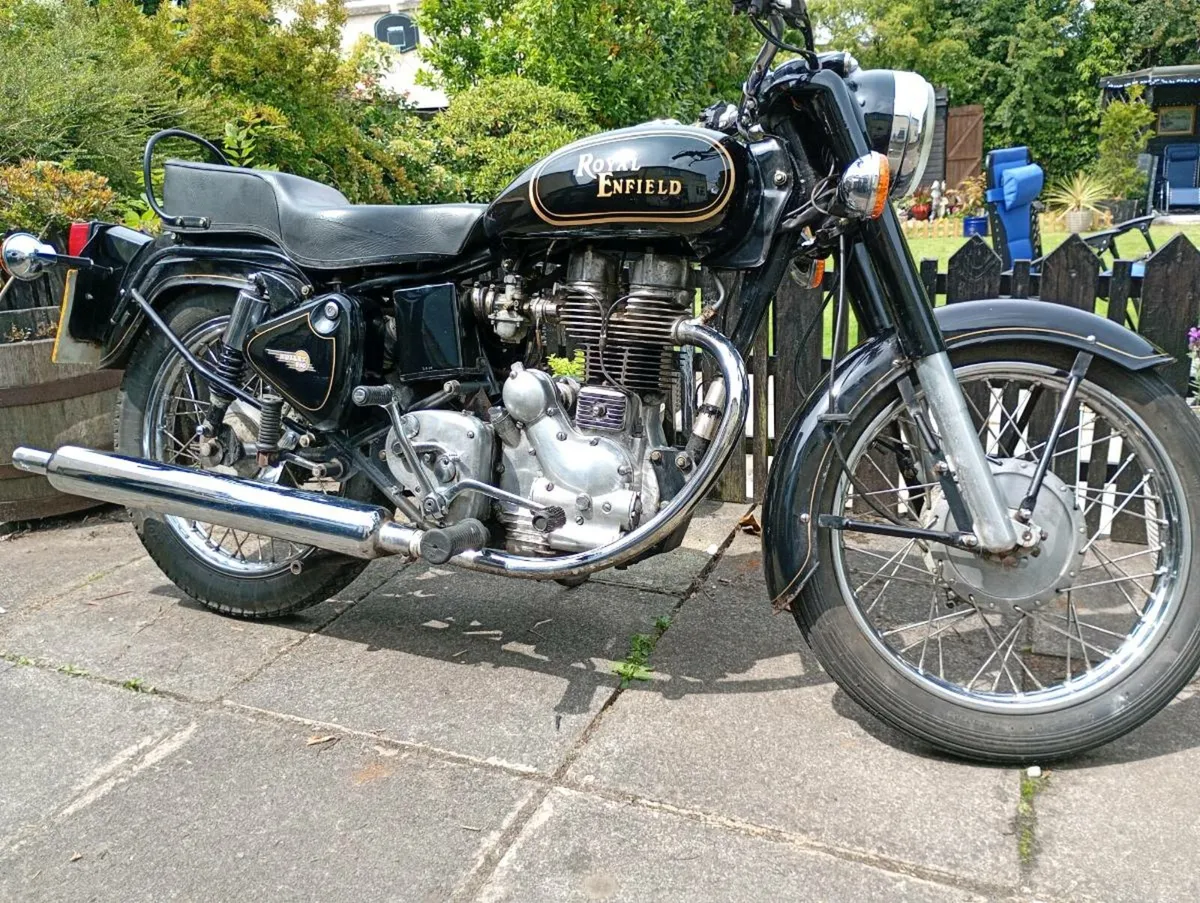 Vintage motorcycle - Image 1