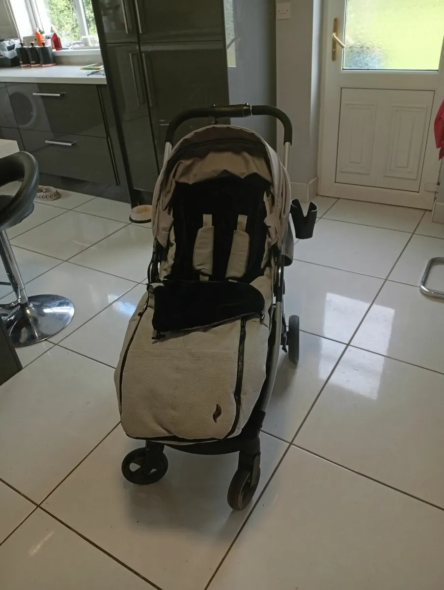 Mamas and Papas Buggy - Image 2