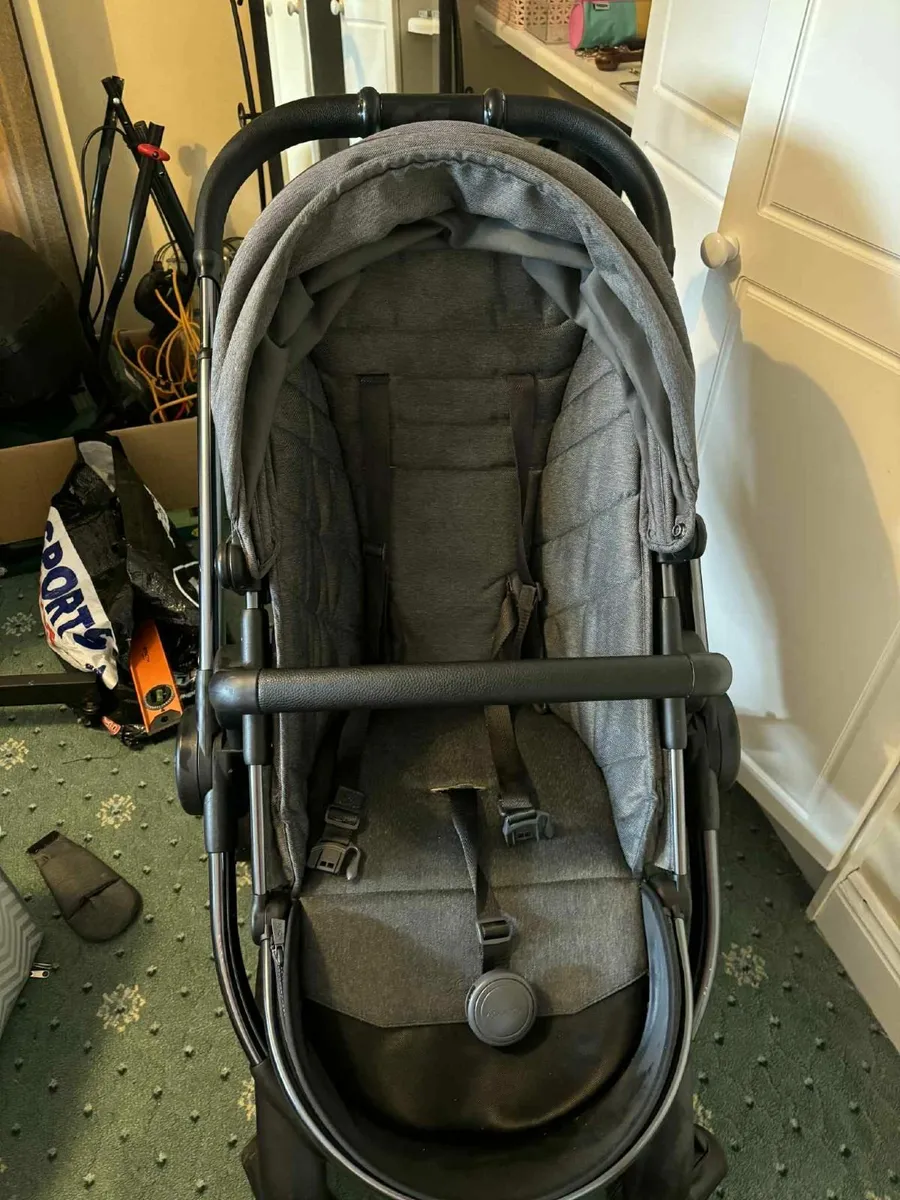 Pram - Image 3