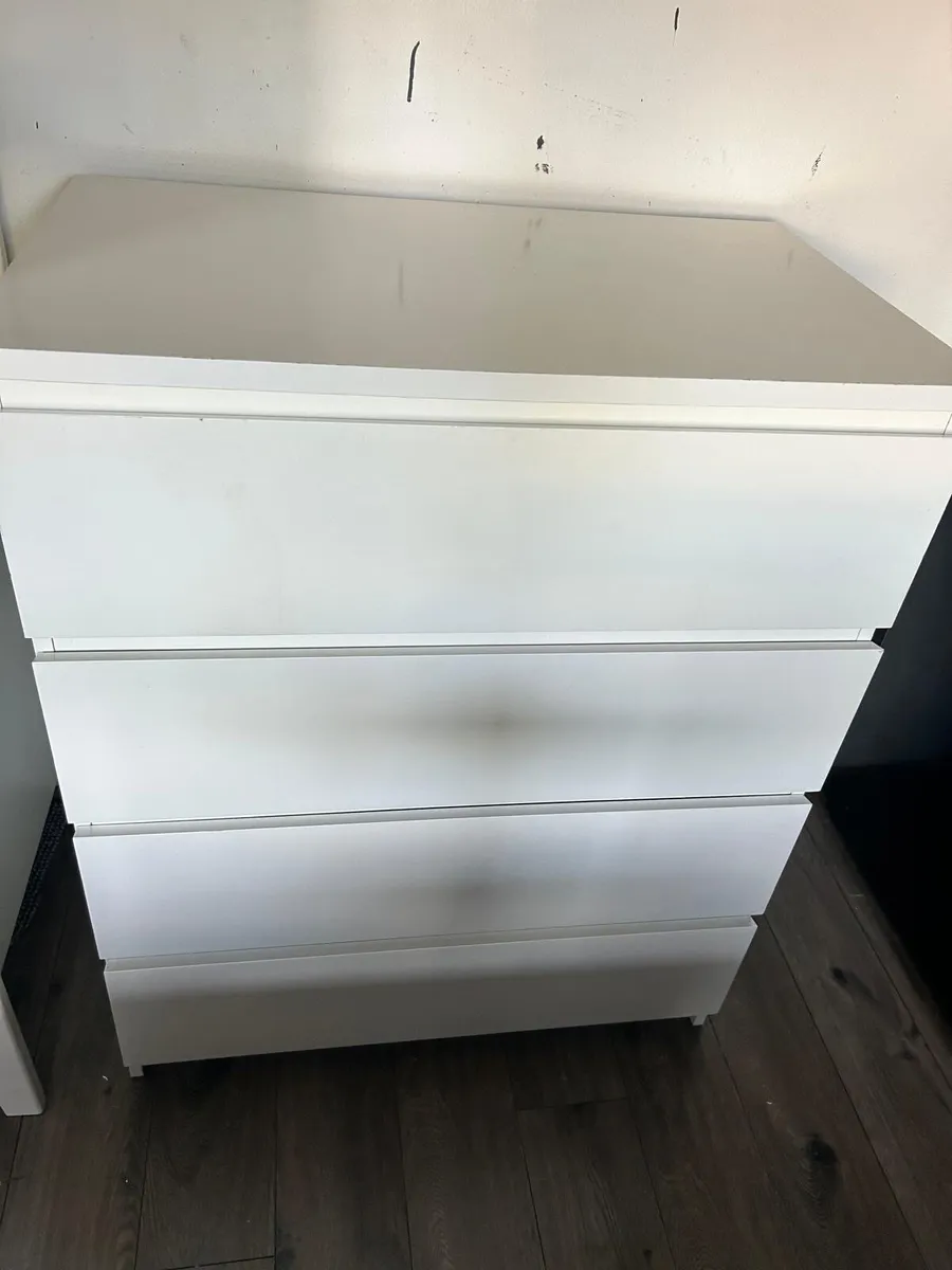 Chest of drawers - Image 1