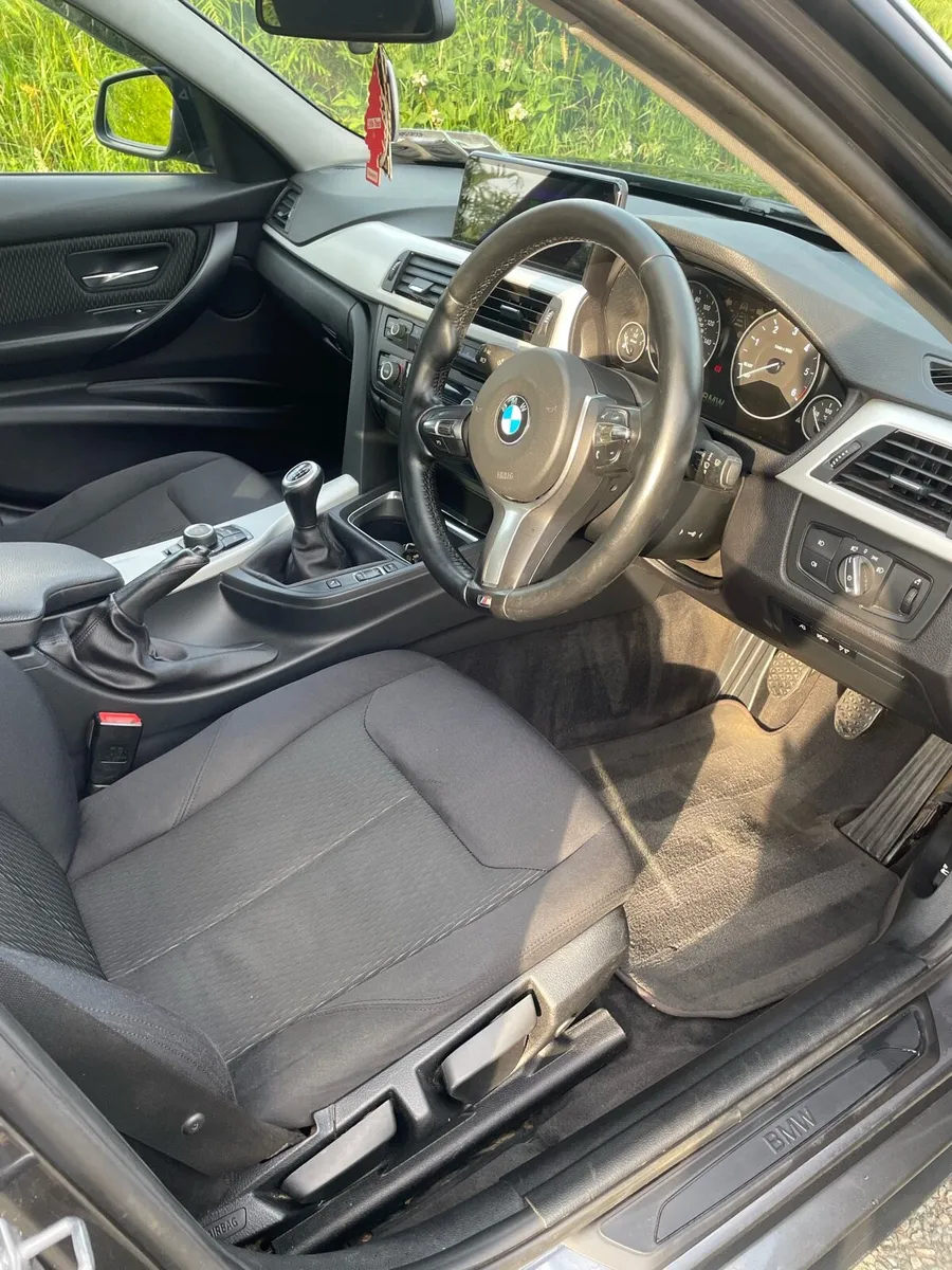 BMW 320d - Image 4