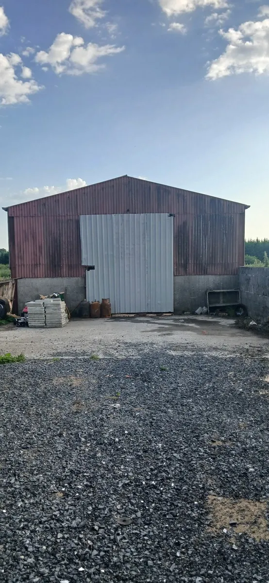 Redway parking and storage - Image 1