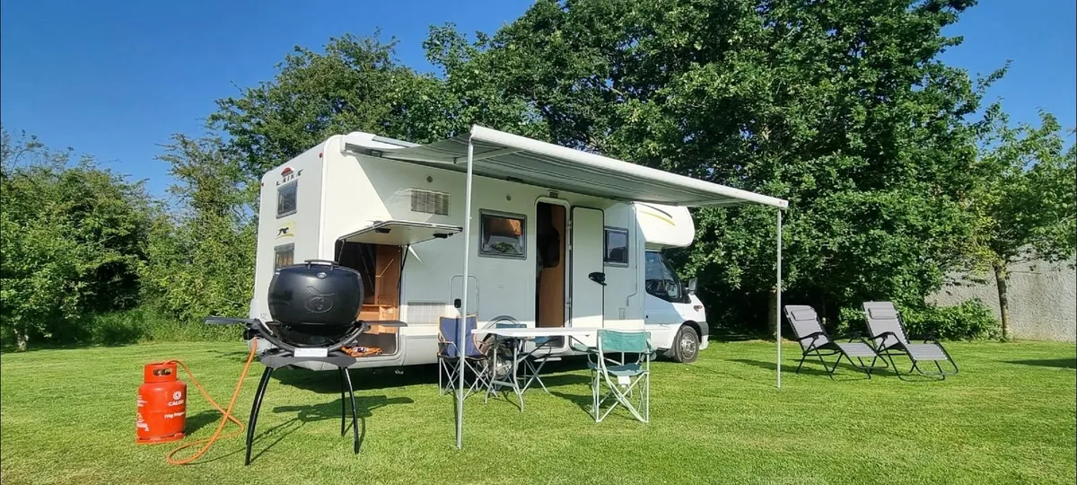 Camper - Image 1