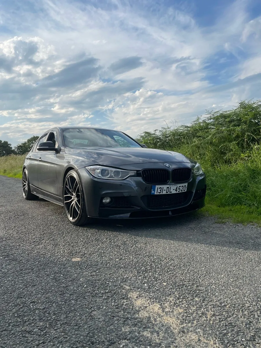 BMW 320d - Image 1