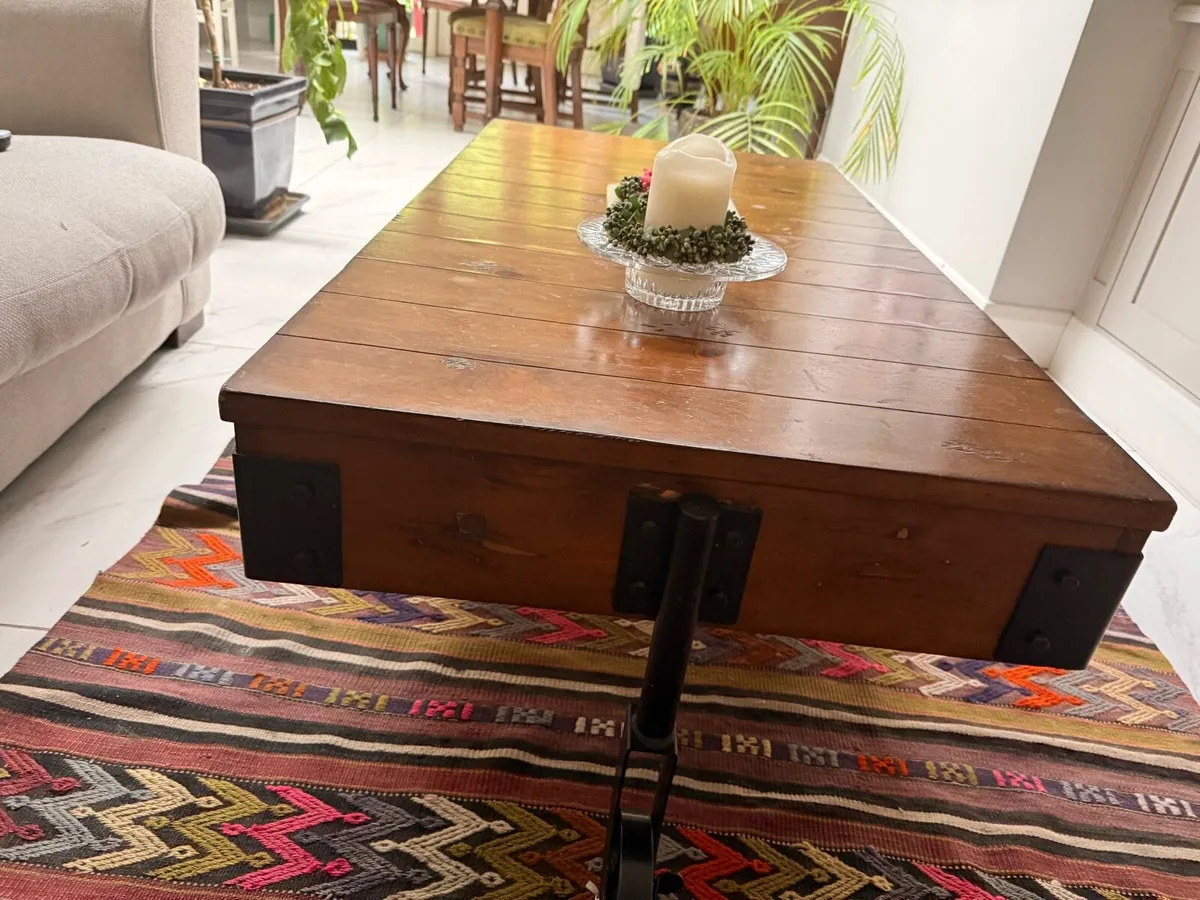 Coffee table - Image 1