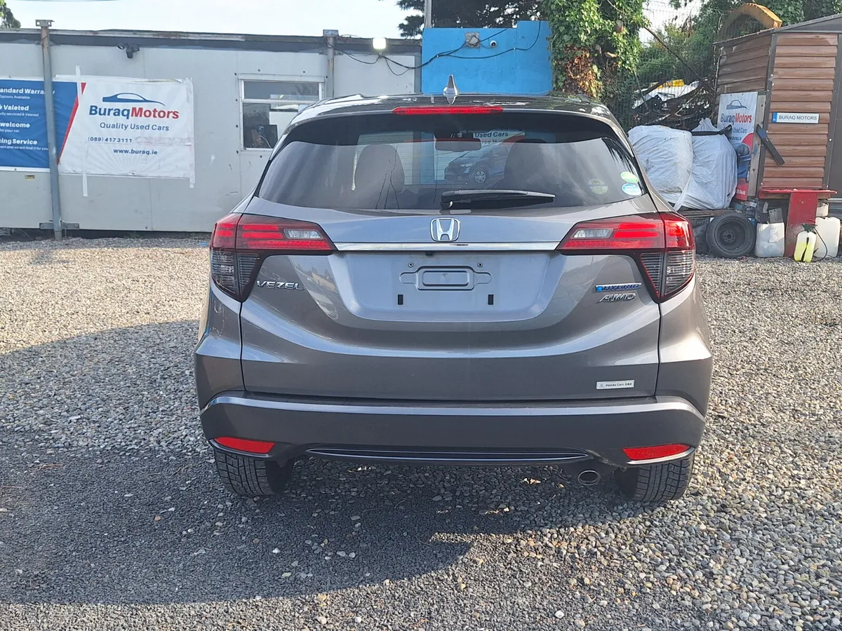 Honda Vezel 1.5L Hybrid|High-Spec|Low Miles - Image 3