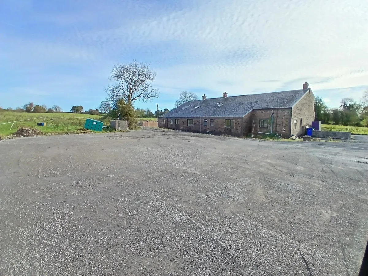 Redway parking and storage - Image 2
