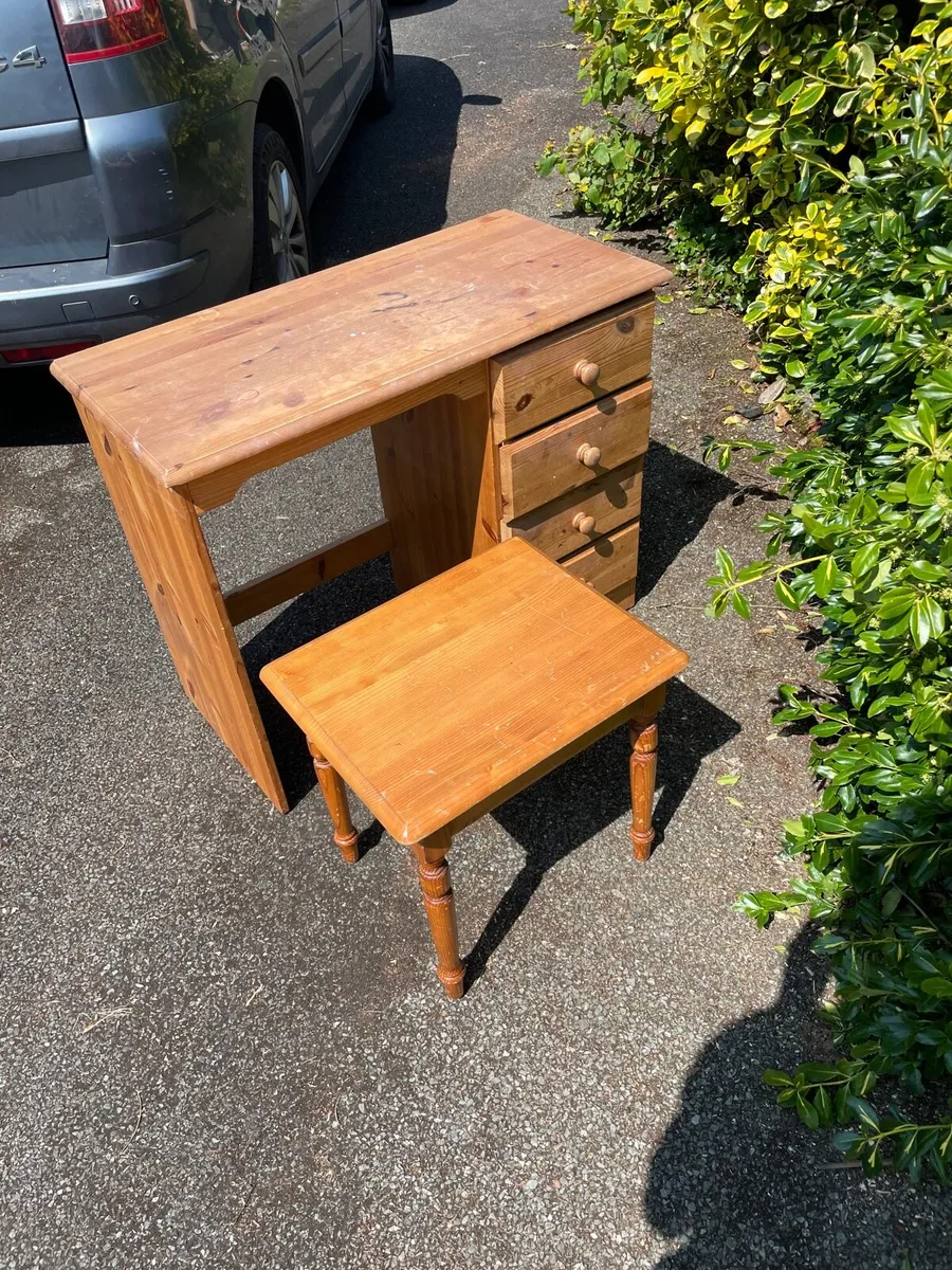 Pine study desk + stool set - Image 4