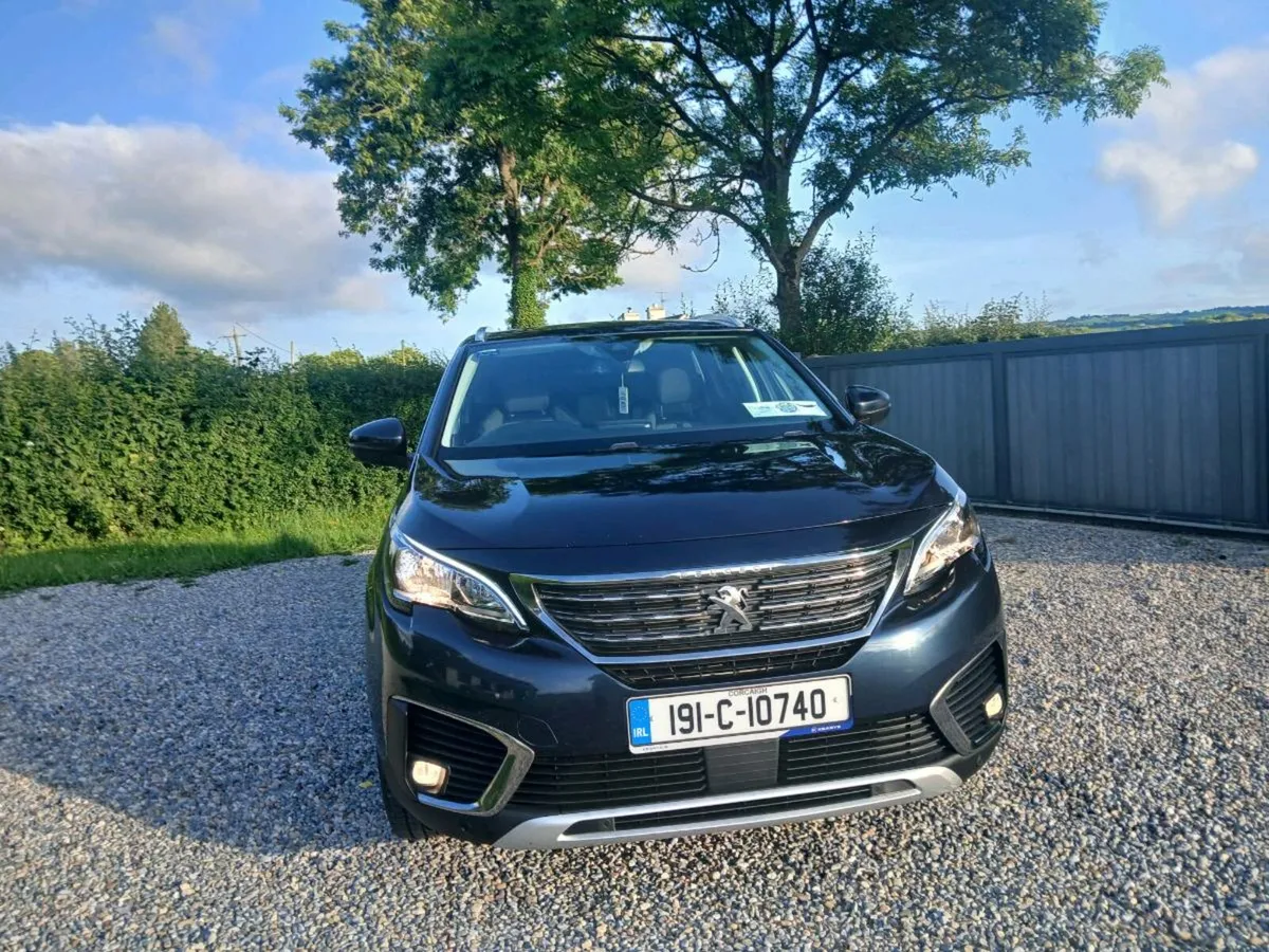 PEUGEOT 5008 ALLURE 1.5 DIESEL 7 SEATER - Image 2