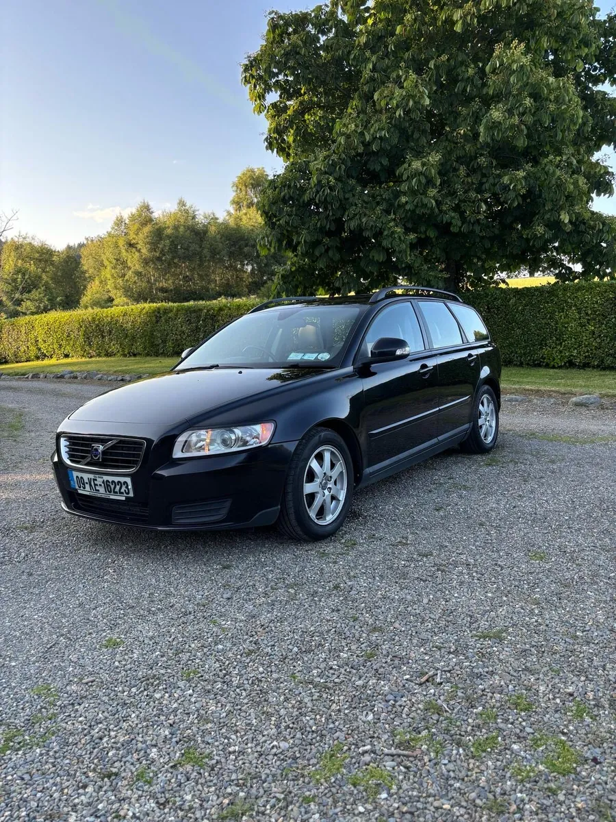 Volvo V50 1.6 D Long NCT Full Service History - Image 1