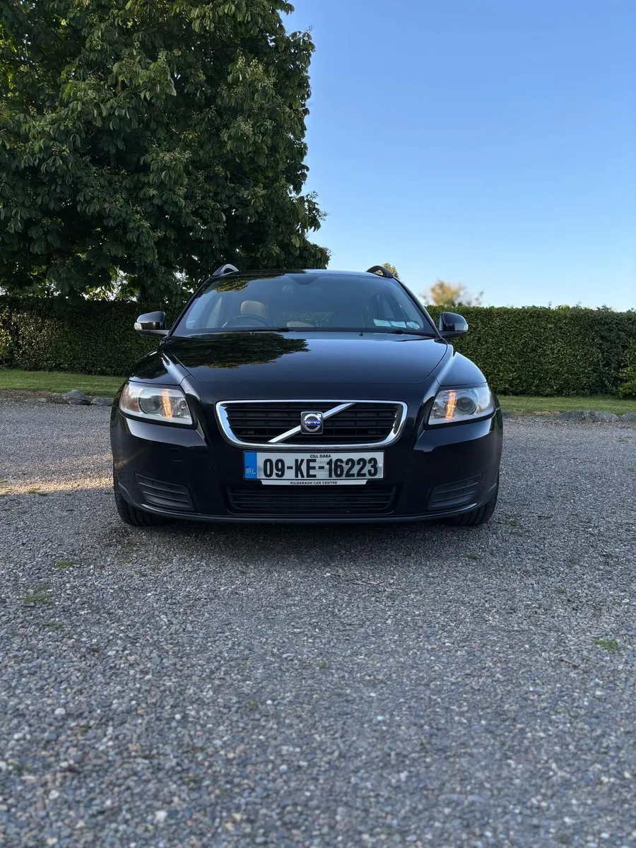 Volvo V50 1.6 D Long NCT Full Service History - Image 3