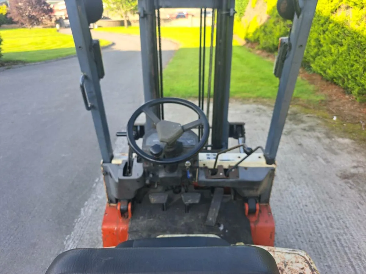 Forklift Nissan - Image 3