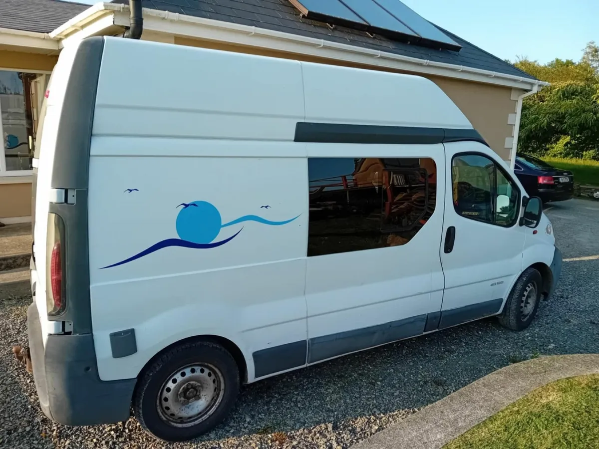 Renault Trafic Campervan - Image 4