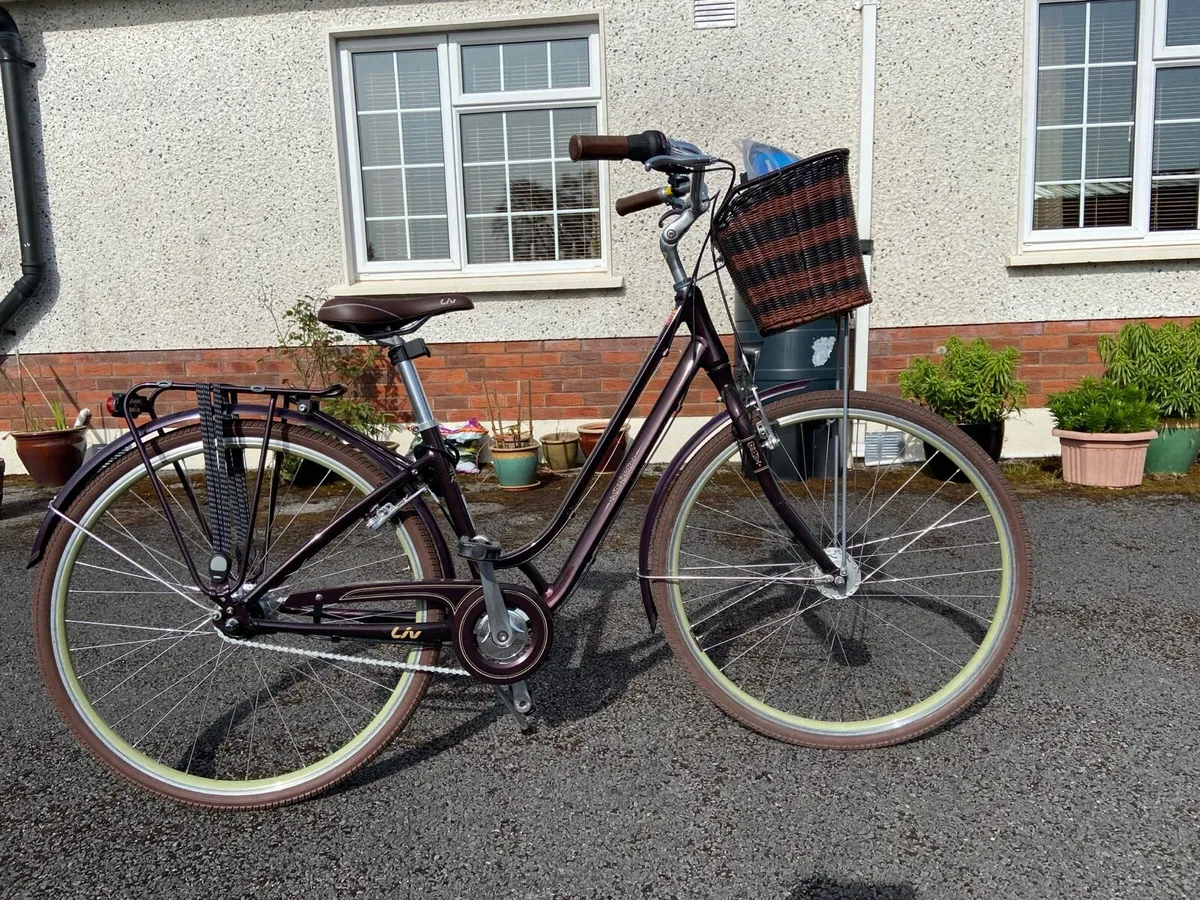 Ladies bicycle - Image 1