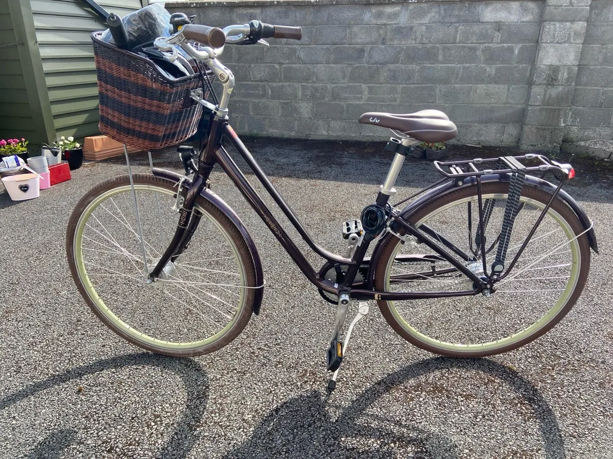 Ladies bicycle - Image 2