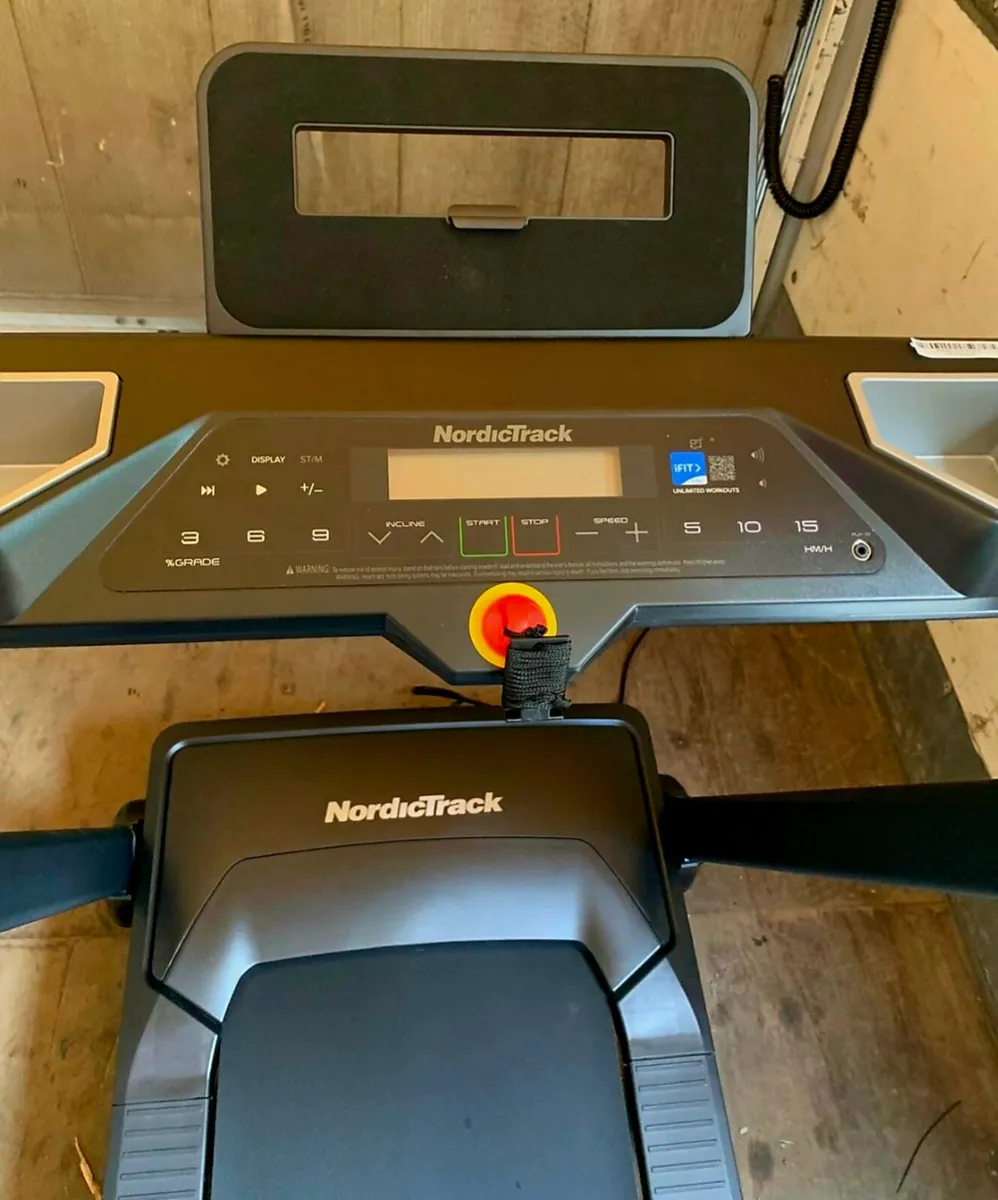 BRAND NEW NORDICTRAT SERIES 5 TREADMILL AND iFIT - Image 1