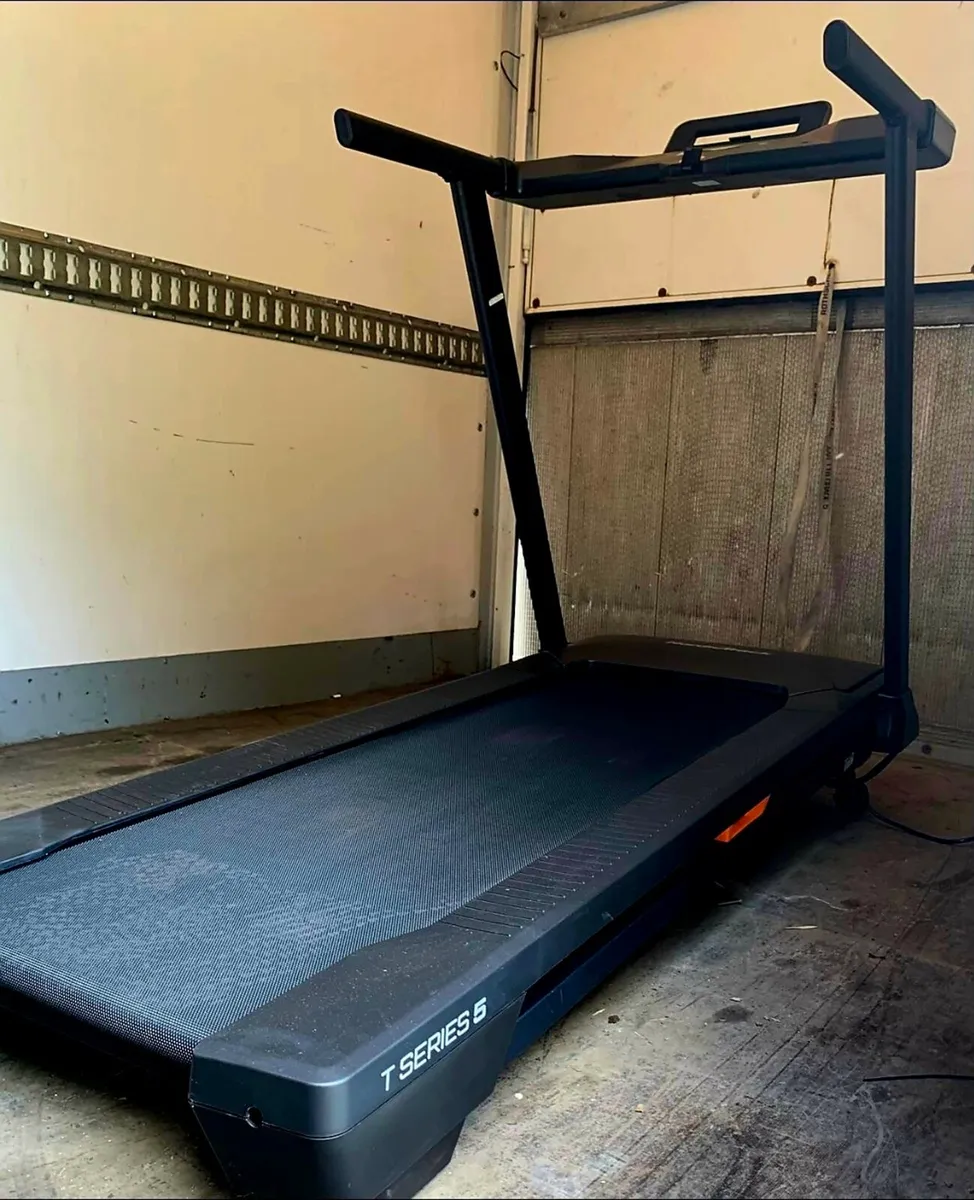 BRAND NEW NORDICTRAT SERIES 5 TREADMILL AND iFIT - Image 2