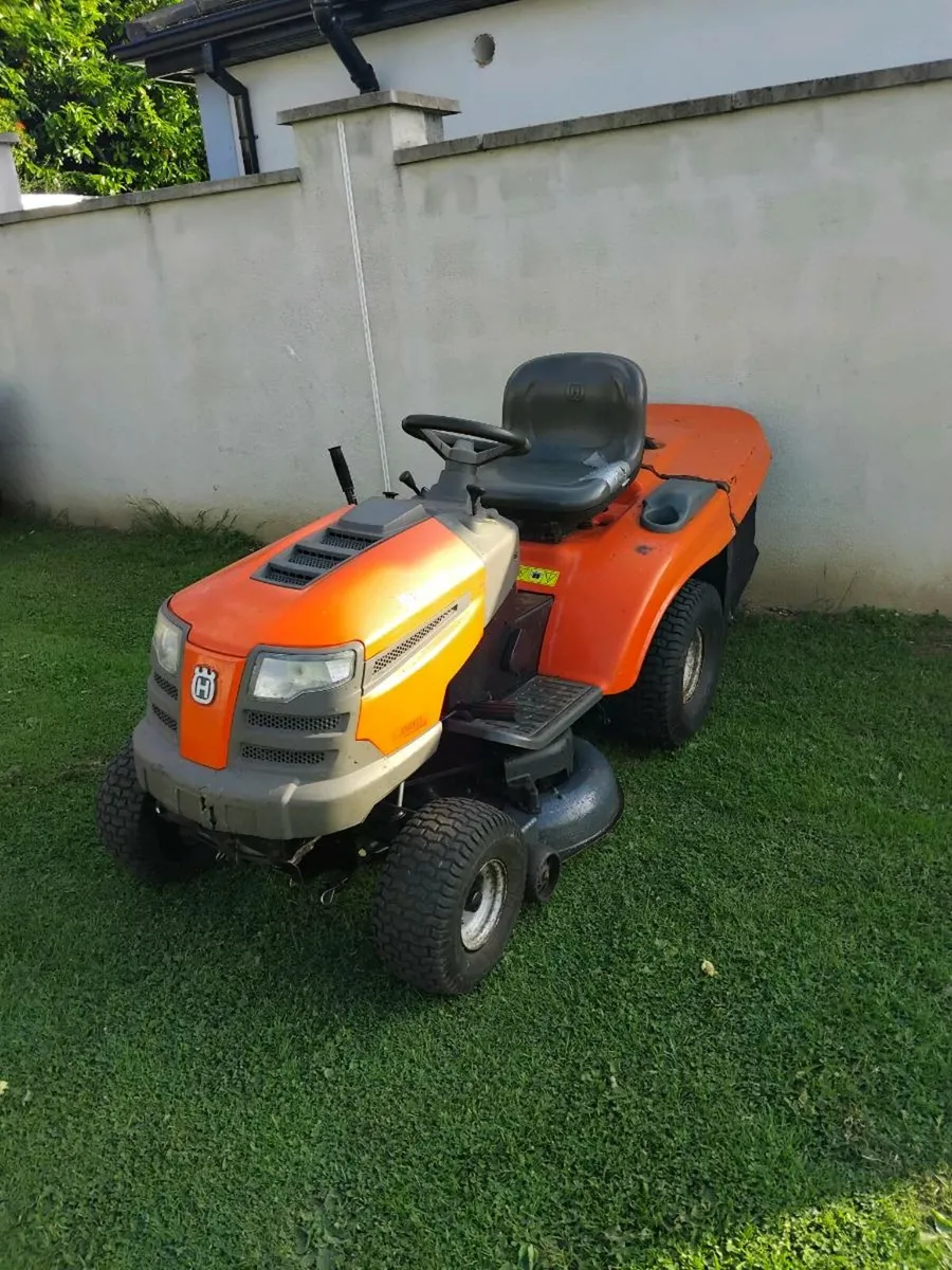 Ride on lawnmower - Image 2