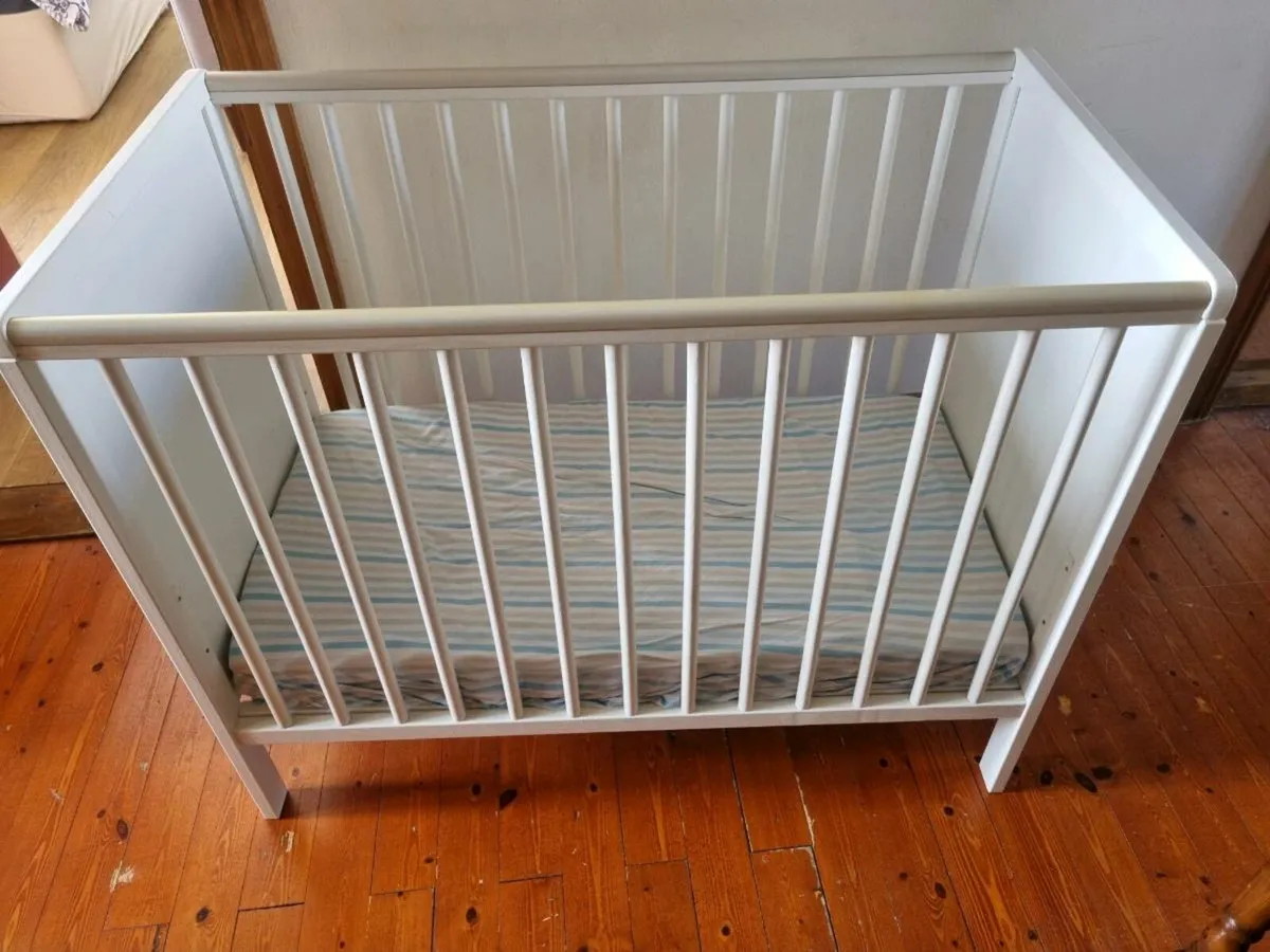Cot - Image 1