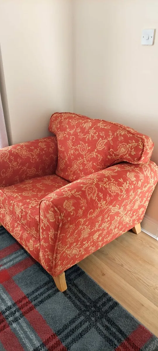 3 seater sofa plus 1 armchair - Image 4