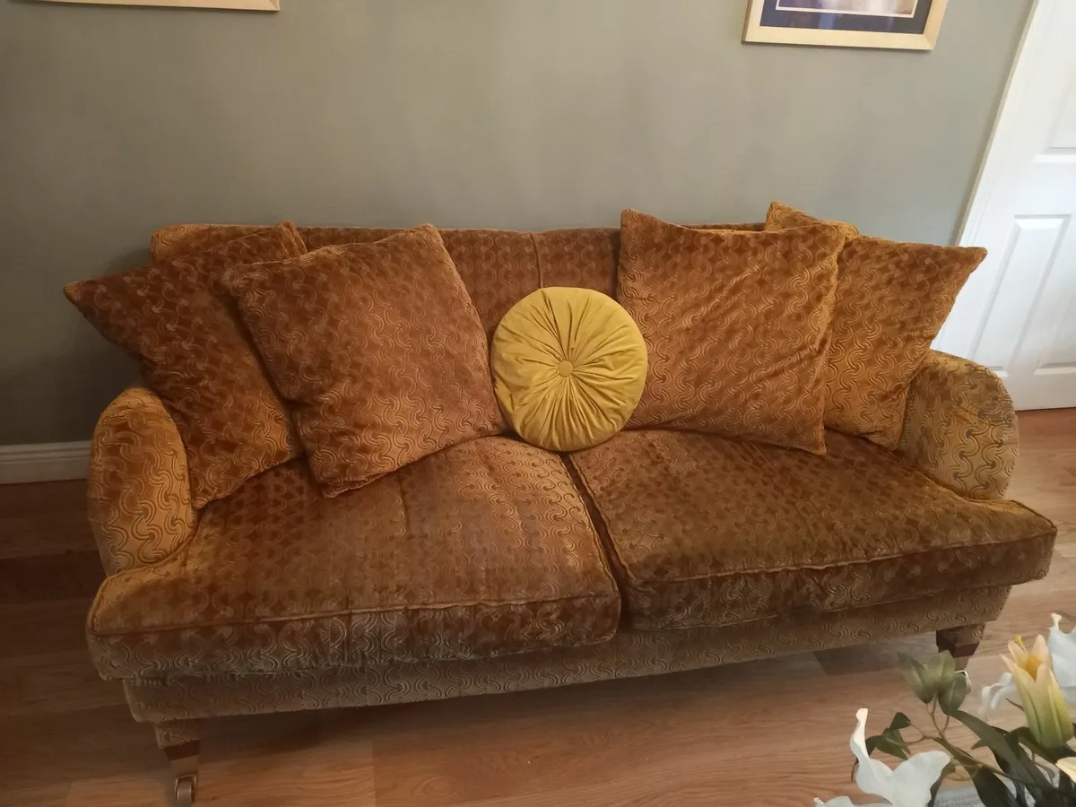3 seater retro sofa - Image 1