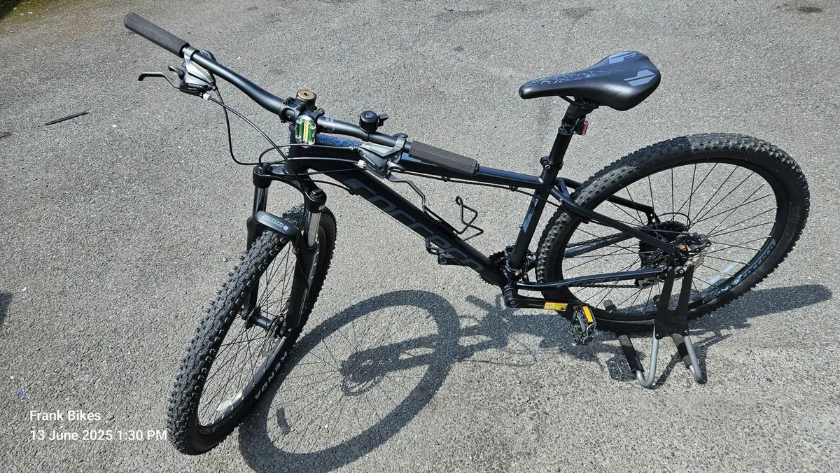 Mountain Bike Carrera Vengeance 27.5 Like New - Image 1