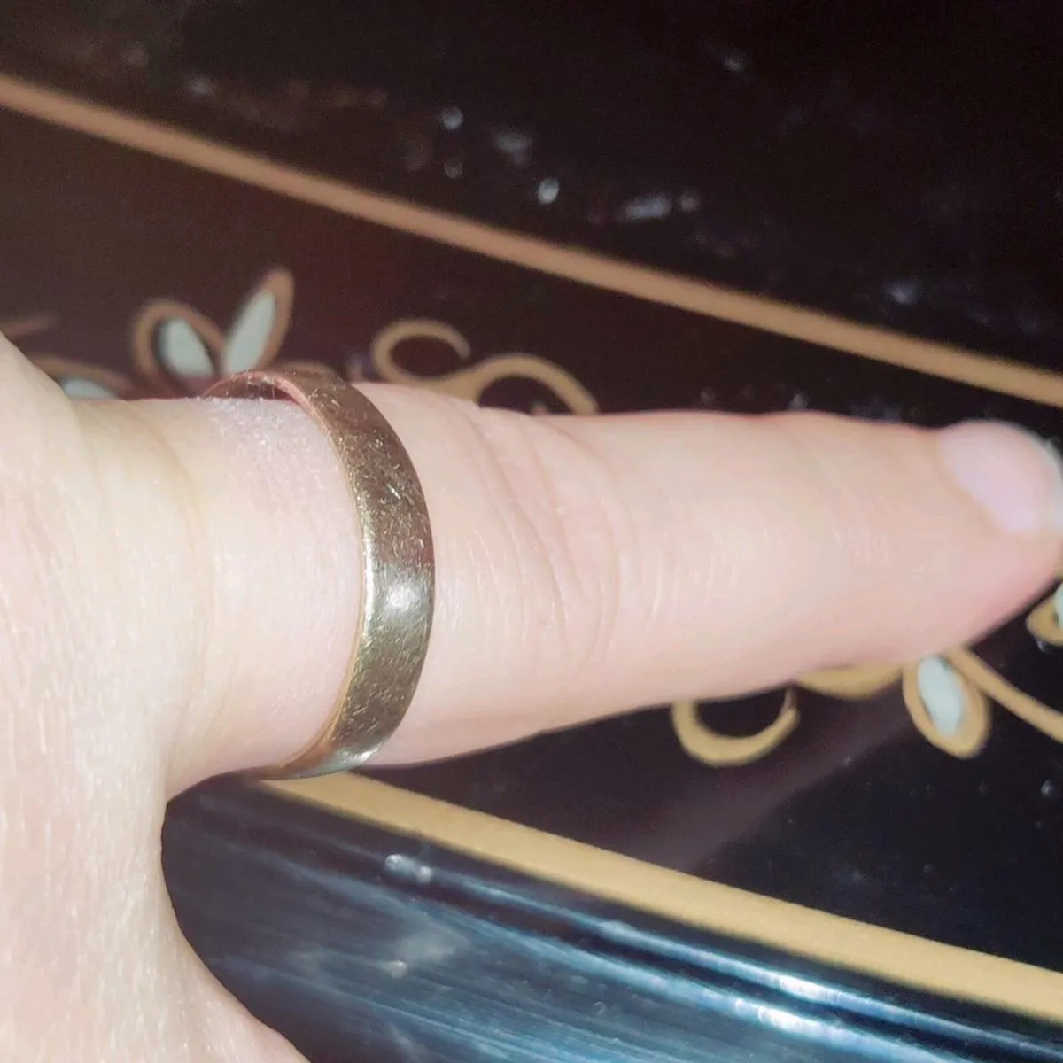 HEAVY WIDE VINTAGE, 9CT Old Gold Wedding Band ! - Image 4