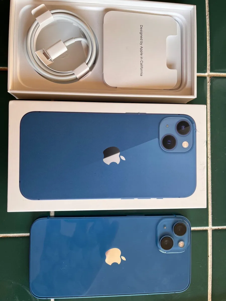 iPhone 13 - Image 2